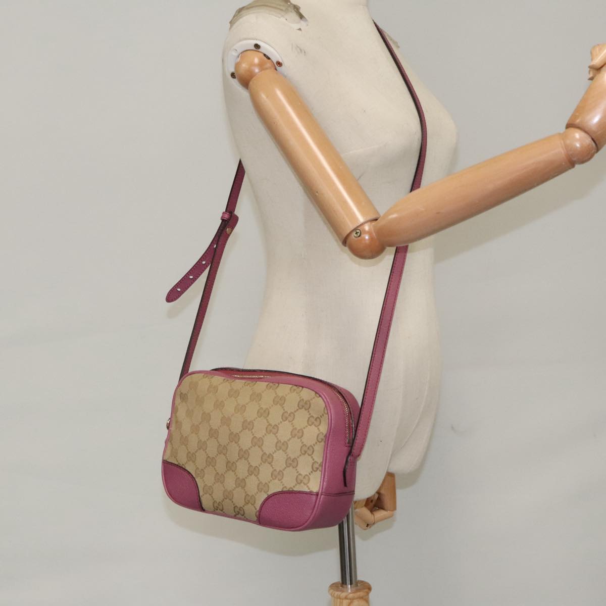 GUCCI GG Canvas Shoulder Bag Beige Pink 387360 Auth 103832