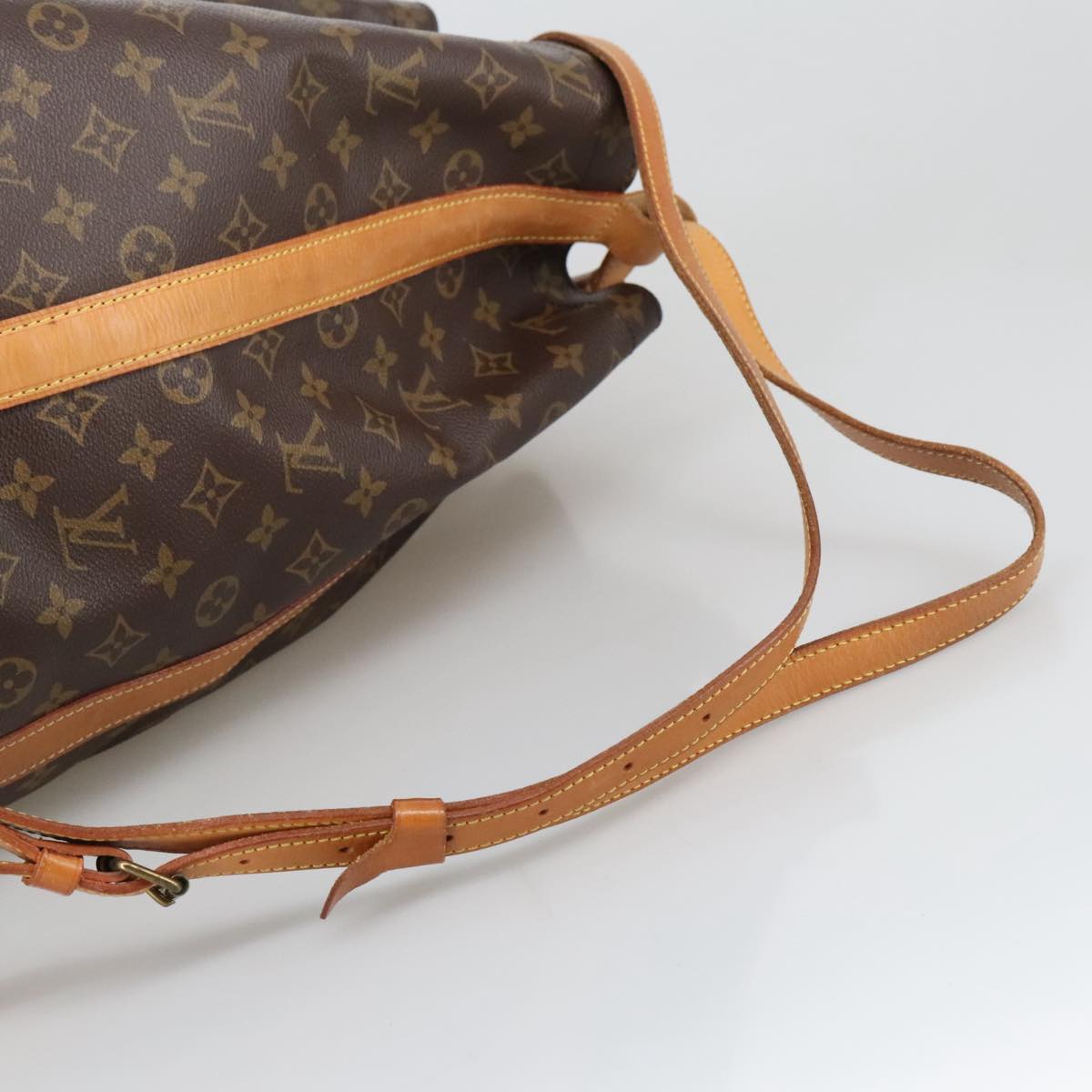 LOUIS VUITTON Monogram Randonnee GM Shoulder Bag M42244 LV Auth 103944