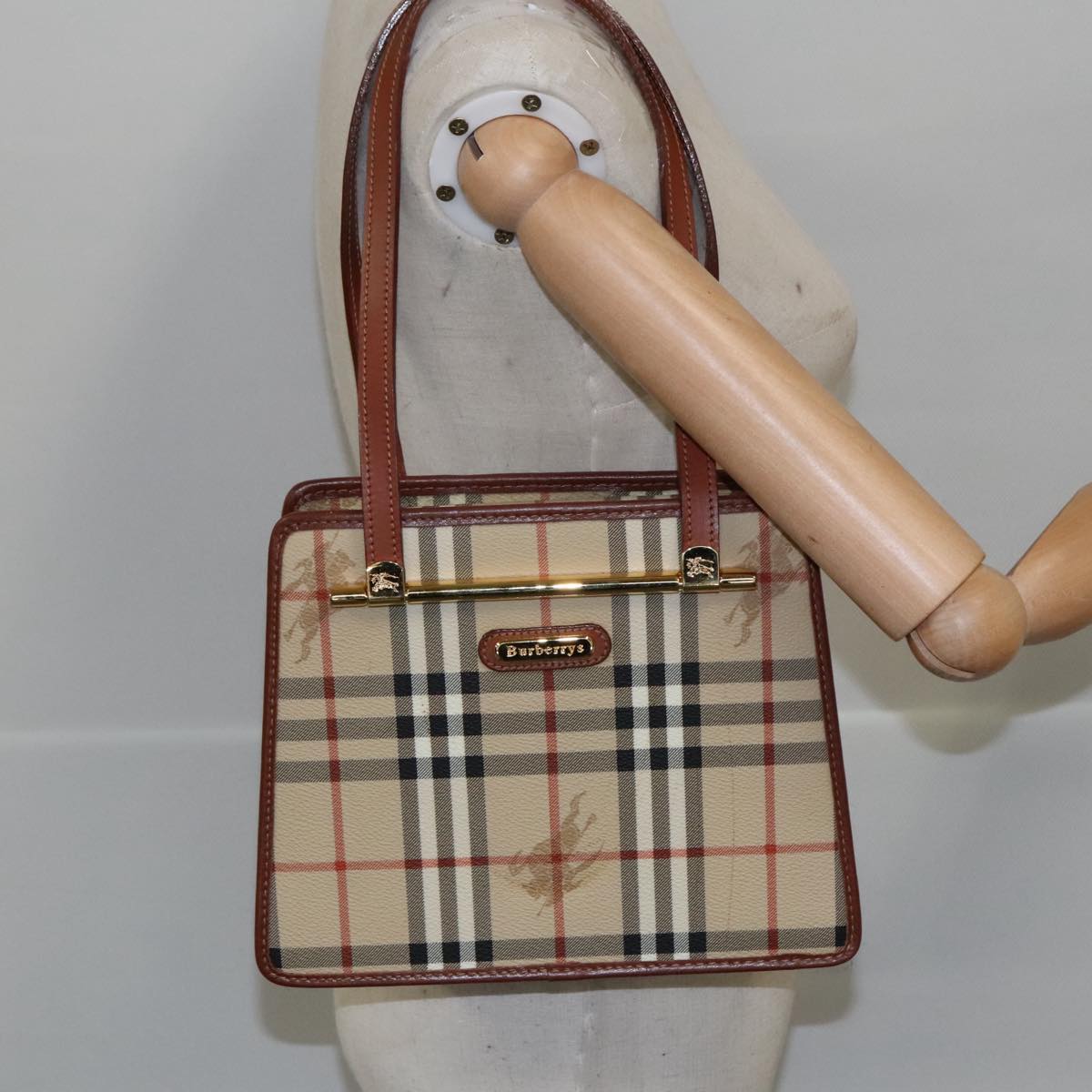 Burberrys Nova Check Shoulder Bag PVC Leather Gold Beige Auth 103996