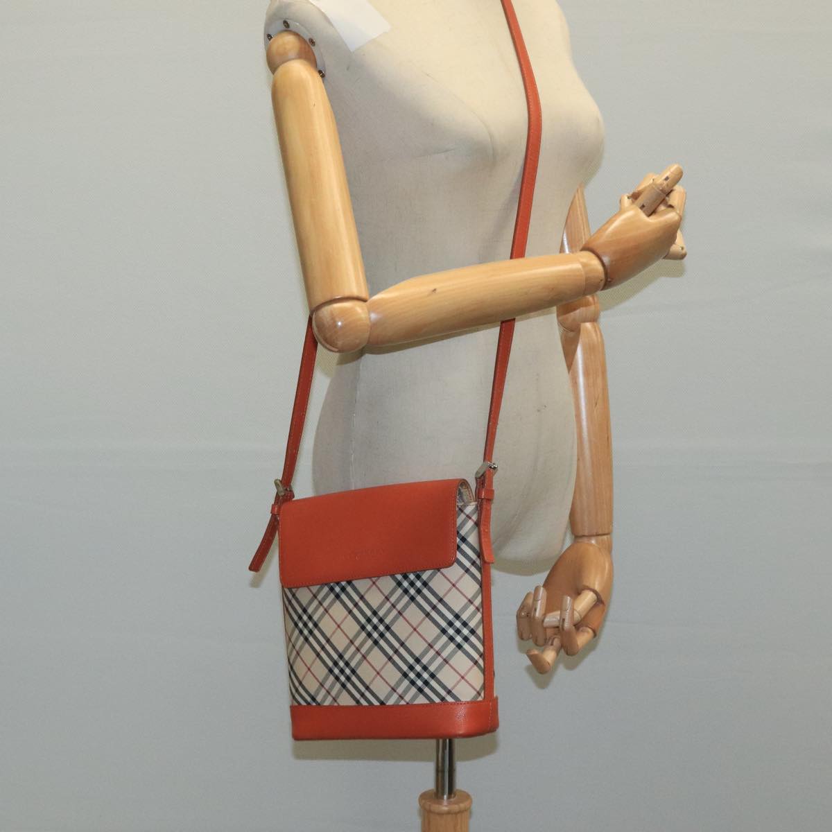BURBERRY Nova Check Shoulder Bag Canvas Beige Auth 104180