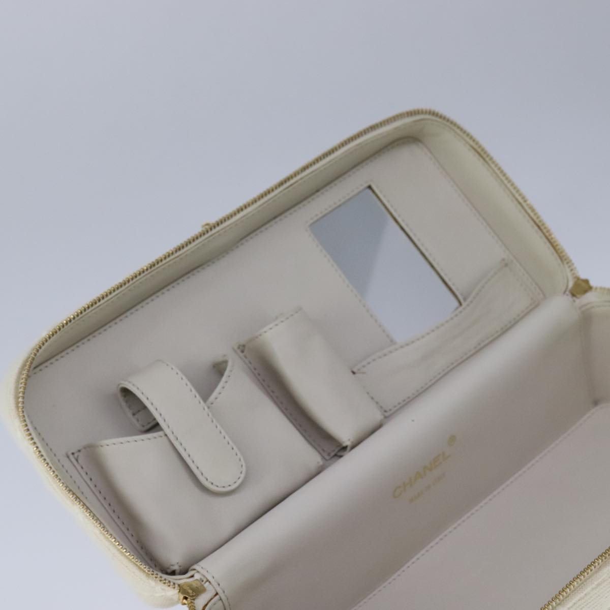 CHANEL Vanity Chain Wild Stitch Pouch Cotton White CC Auth 104339AV