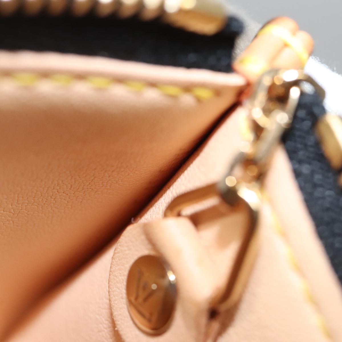 LOUIS VUITTON Monogram Multicolor Pochette Cles Purse Black M92654 Auth 104416SV
