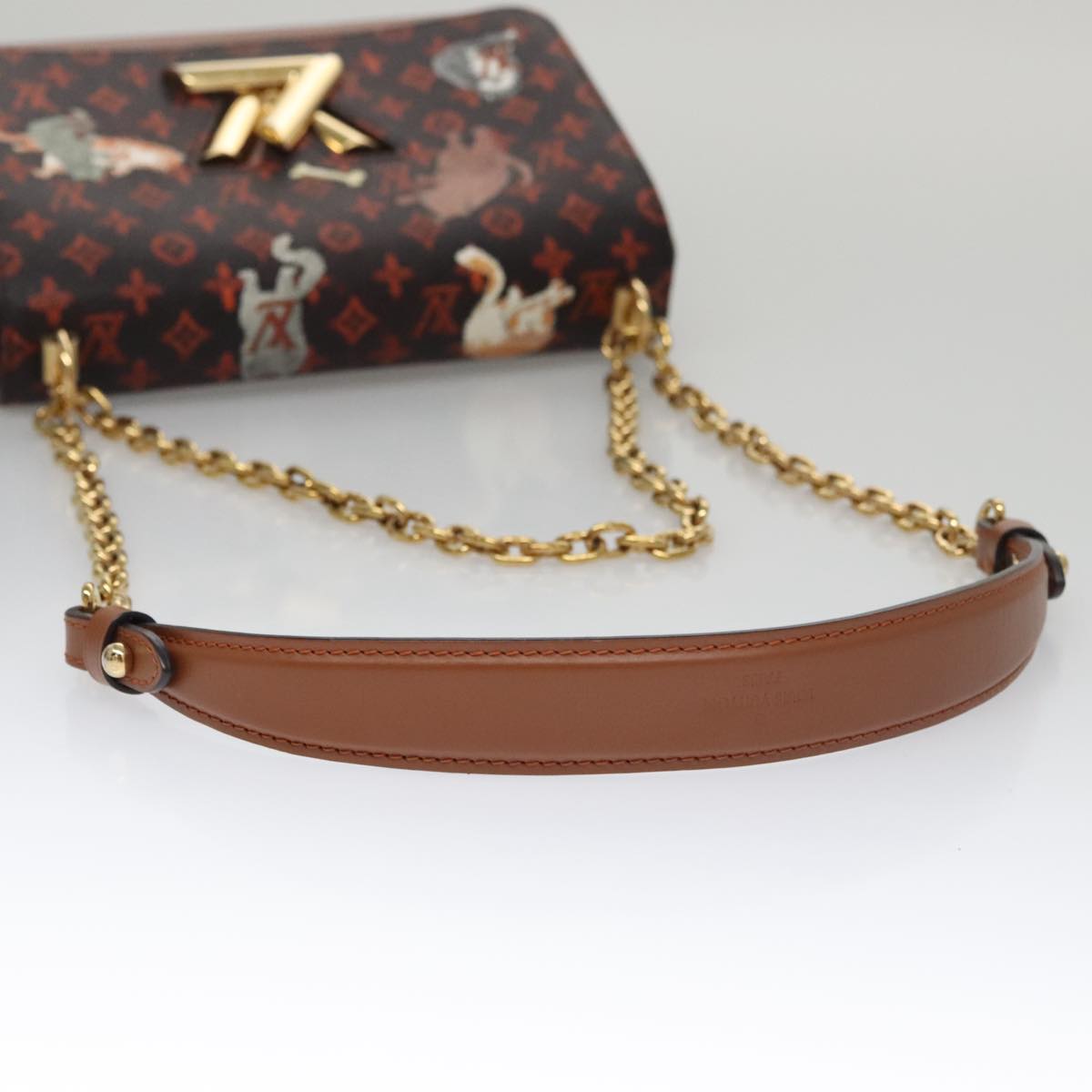 LOUIS VUITTON Catgram Sack Twist MM Shoulder Bag Marron M44408 LV Auth 104424SA