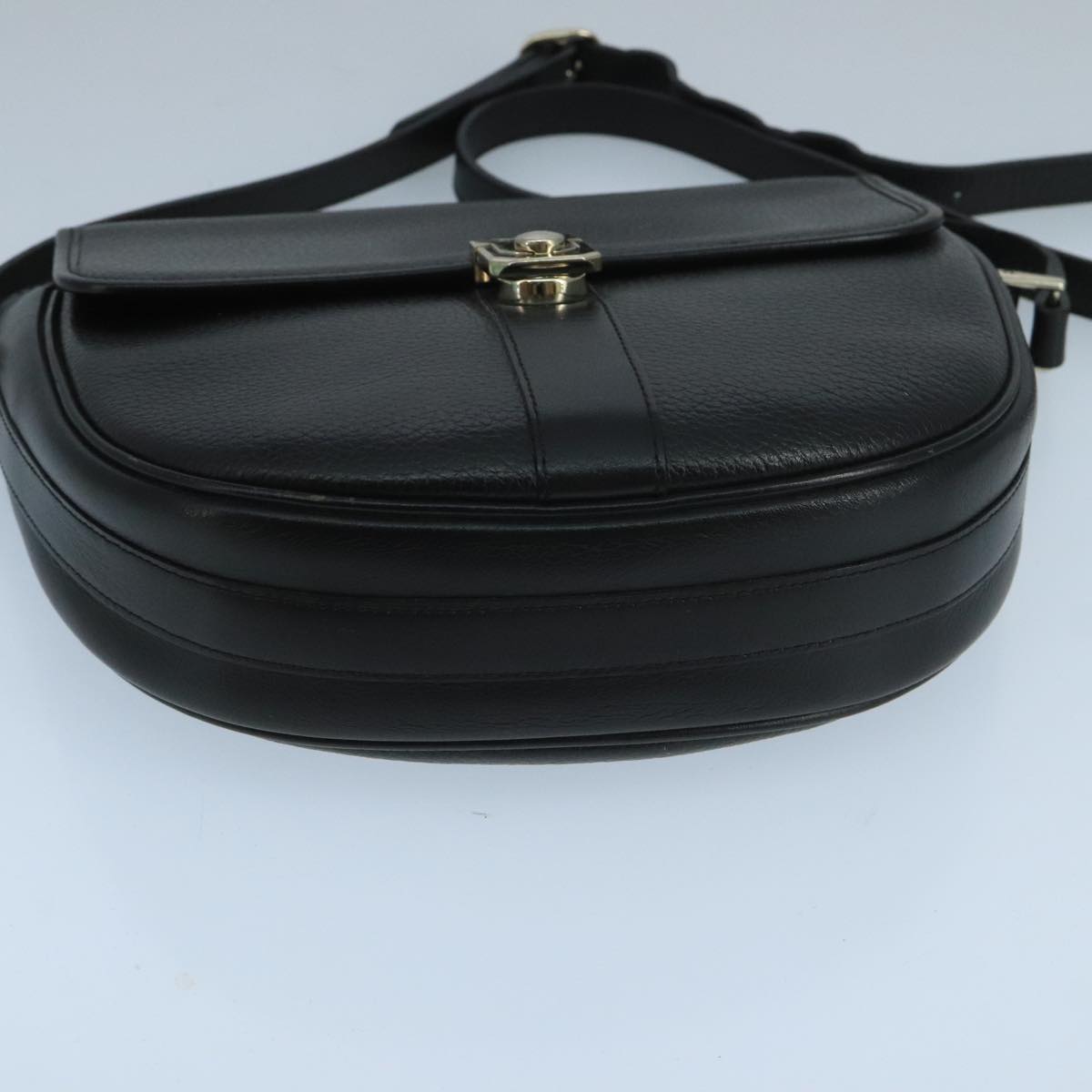 Burberrys Shoulder Bag Leather Black Auth 104609