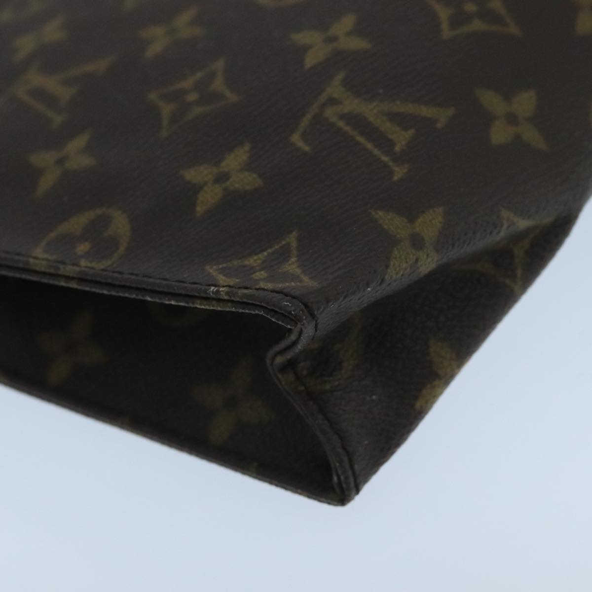 LOUIS VUITTON Monogram Poche Toilette 26 Pouch M47542 LV Auth 104638