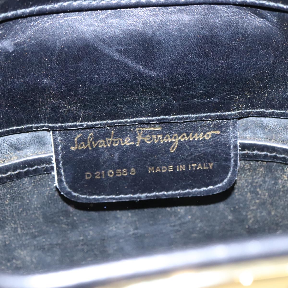 Salvatore Ferragamo Vala Shoulder Bag Leather Black Auth 104804