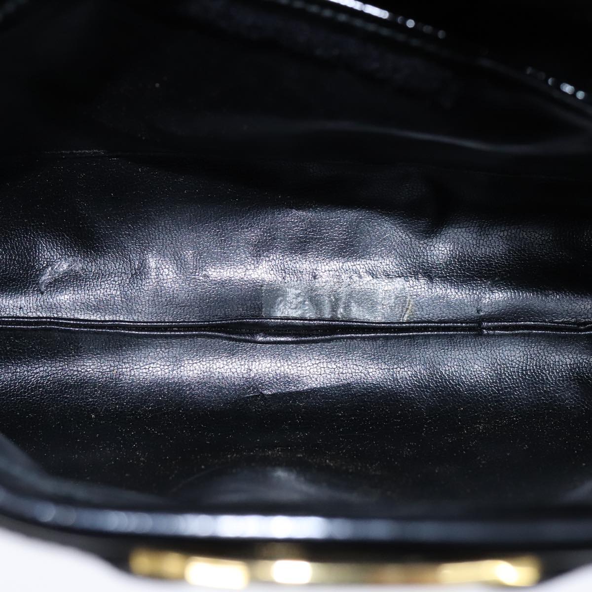 Salvatore Ferragamo Vala Shoulder Bag Enamel Black Auth 104887