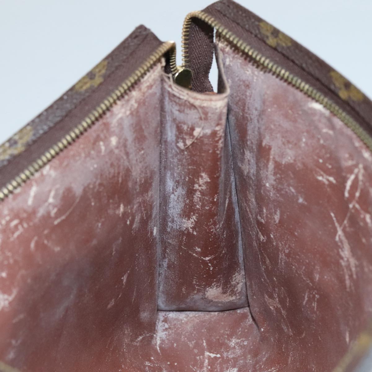 LOUIS VUITTON Monogram Poche Toilette 26 Pouch M47542 LV Auth 104900