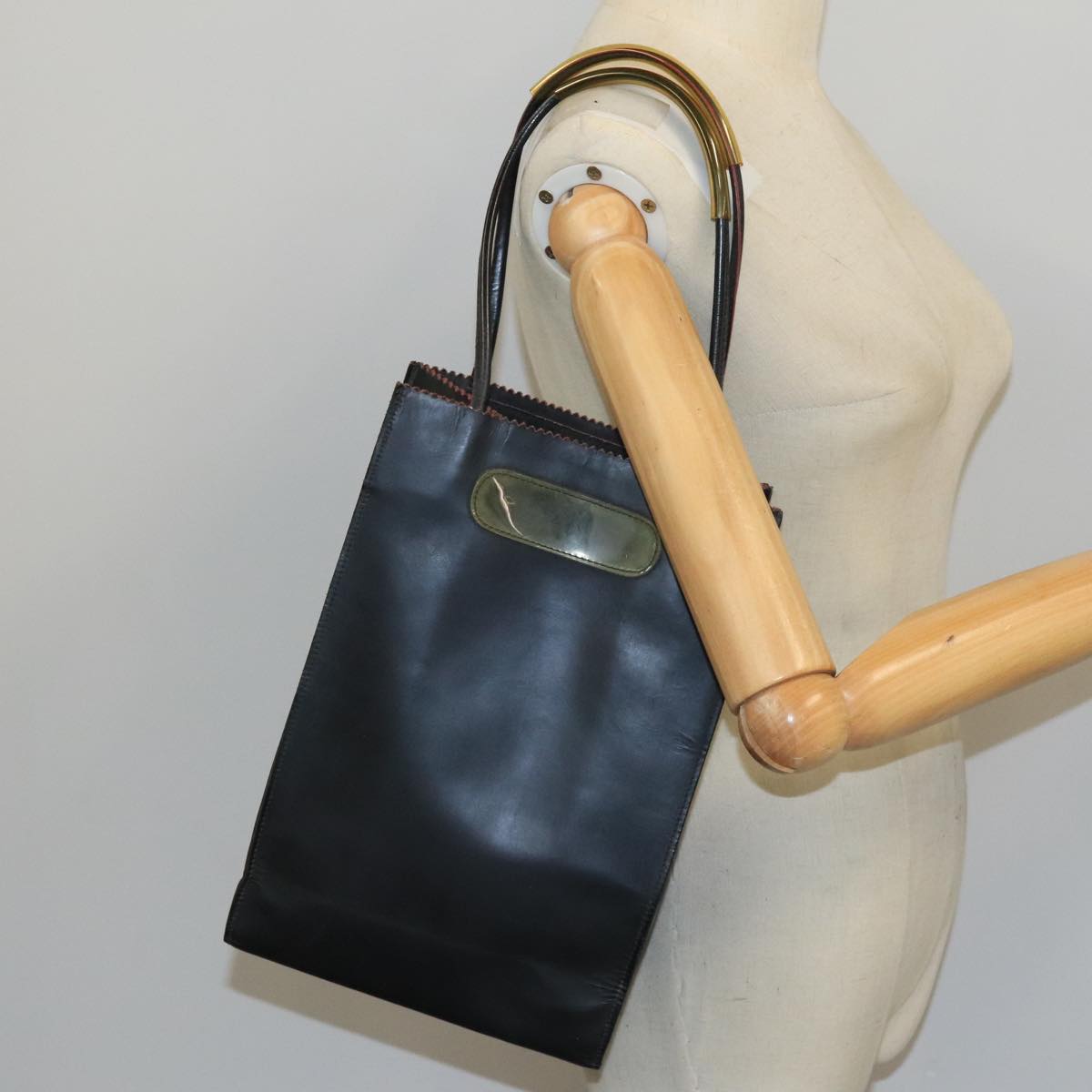 CHANEL Hand Bag Leather Black CC Auth 105085