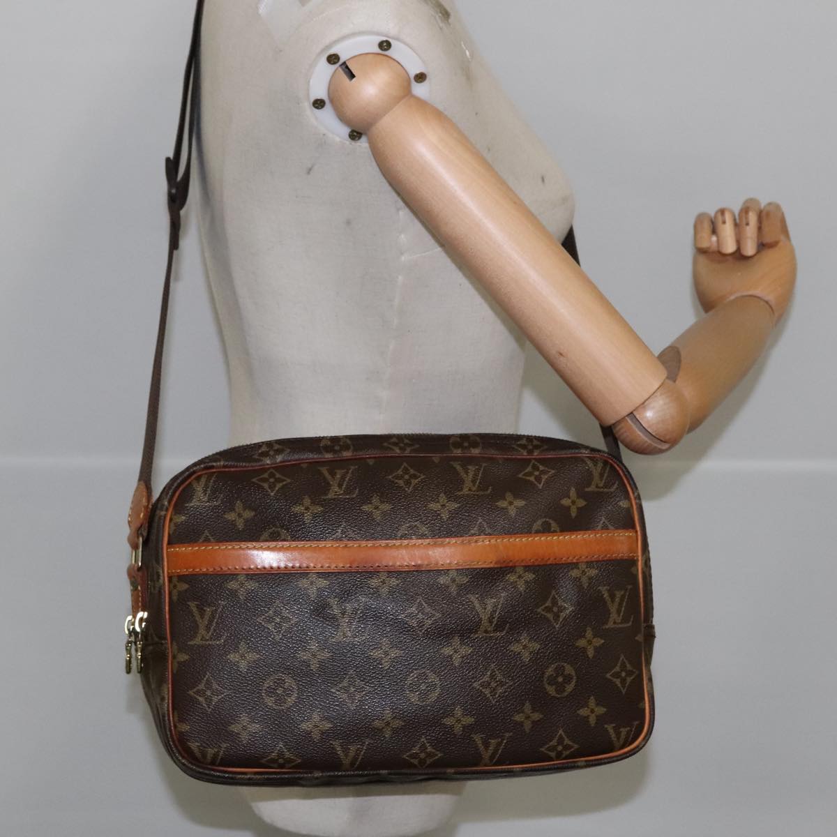 LOUIS VUITTON Monogram Reporter PM Shoulder Bag M45254 LV Auth 105250