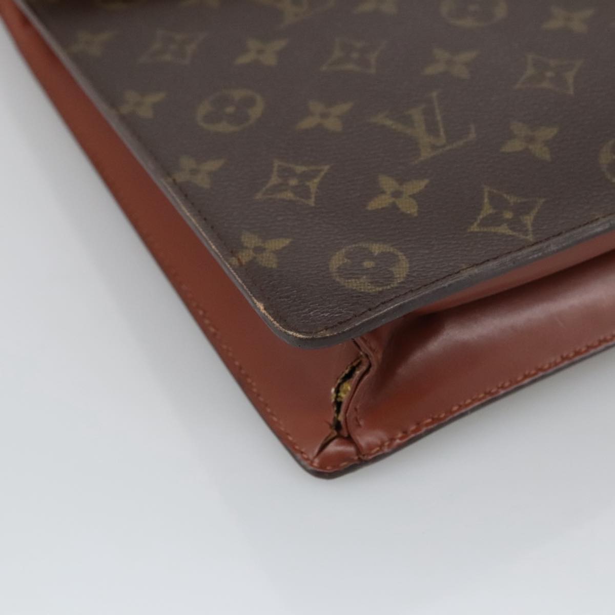 LOUIS VUITTON Monogram Porte Documents Bandouliere Bag M53338 LV Auth 105277