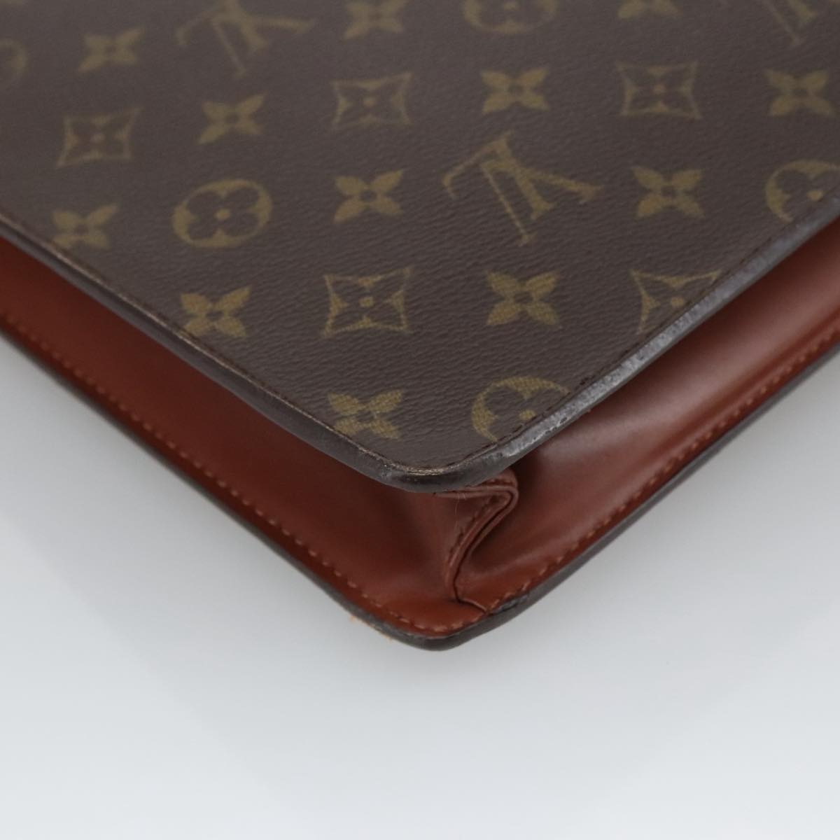 LOUIS VUITTON Monogram Porte Documents Bandouliere Bag M53338 LV Auth 105277