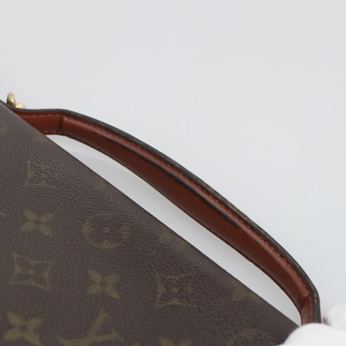 LOUIS VUITTON Monogram Porte Documents Bandouliere Bag M53338 LV Auth 105277