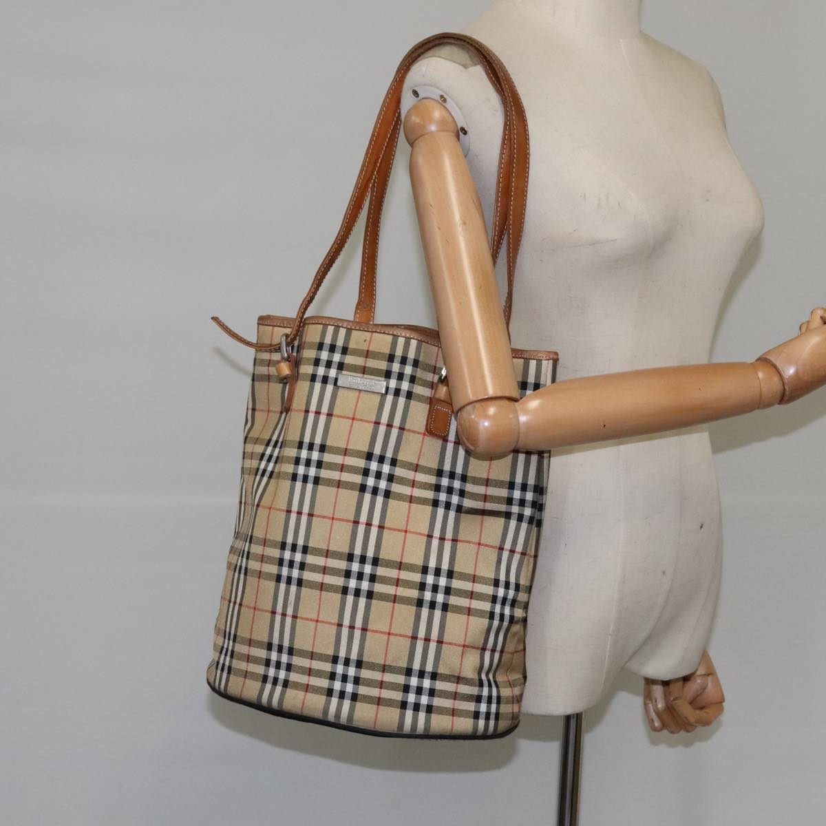 Burberrys Nova Check Shoulder Bag Nylon Leather Beige Silver Auth 105301