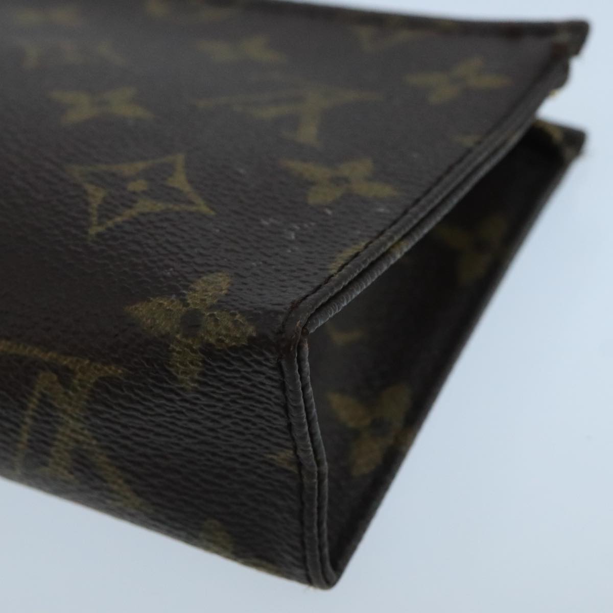 LOUIS VUITTON Monogram Poche Toilette 15 Pouch M47546 LV Auth 105340