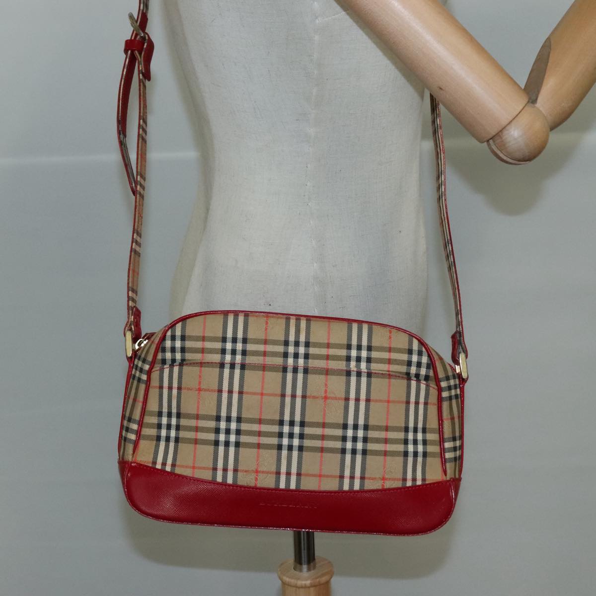 BURBERRY Nova Check Shoulder Bag Beige Auth 105383