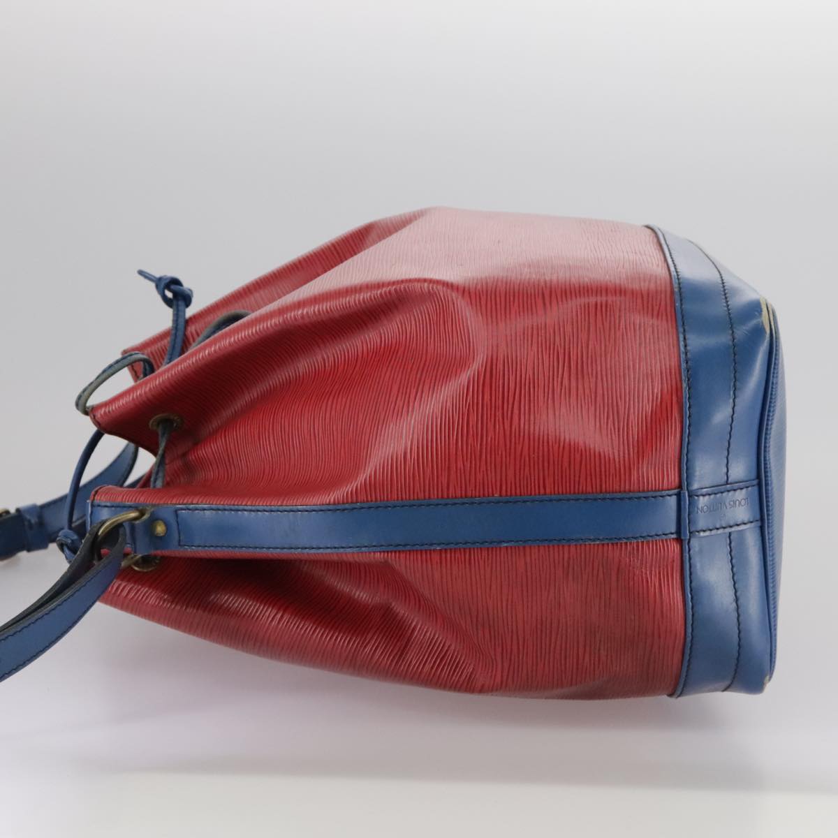 LOUIS VUITTON Epi Noe Shoulder Bag Bicolor Red Blue M44084 LV Auth 105416