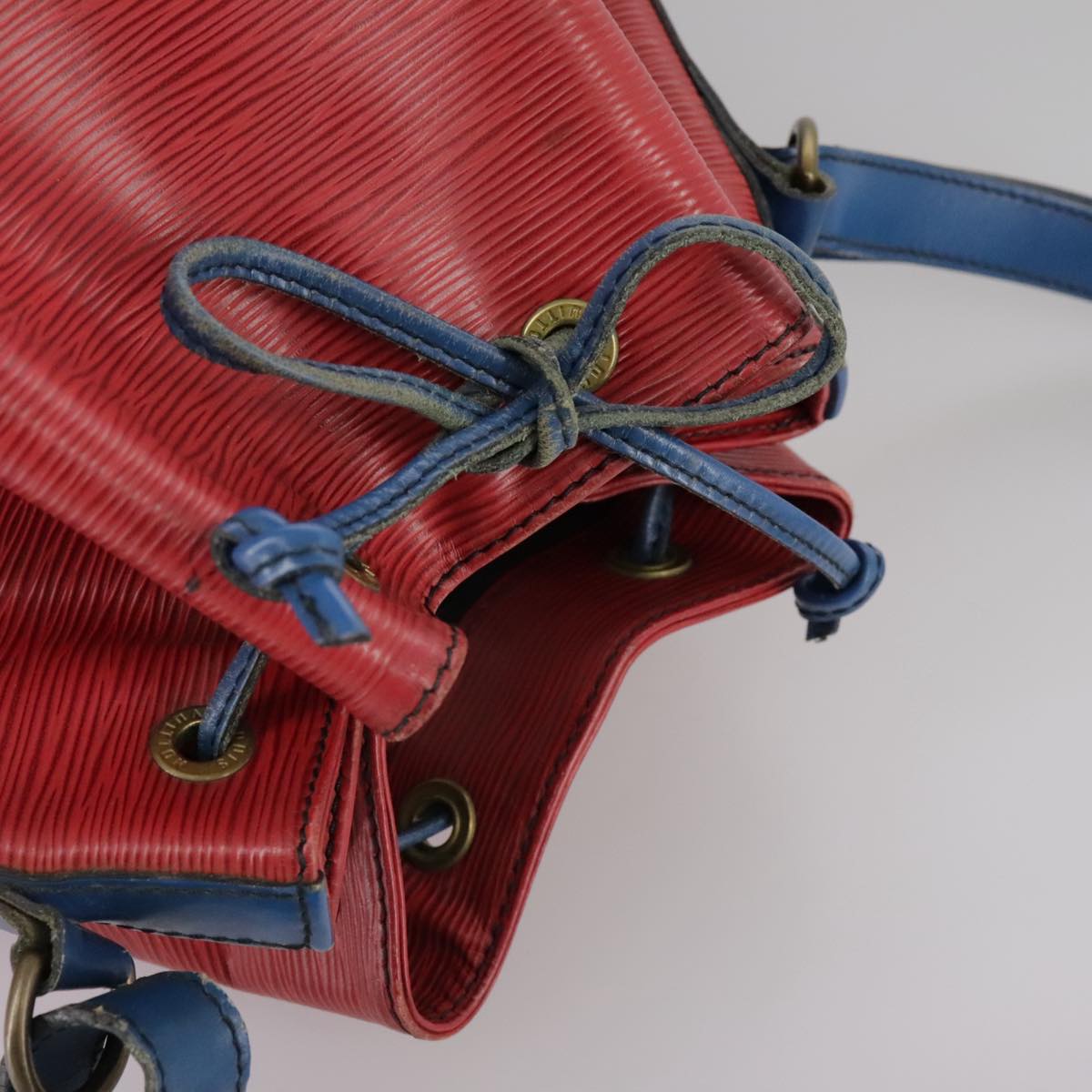 LOUIS VUITTON Epi Noe Shoulder Bag Bicolor Red Blue M44084 LV Auth 105416