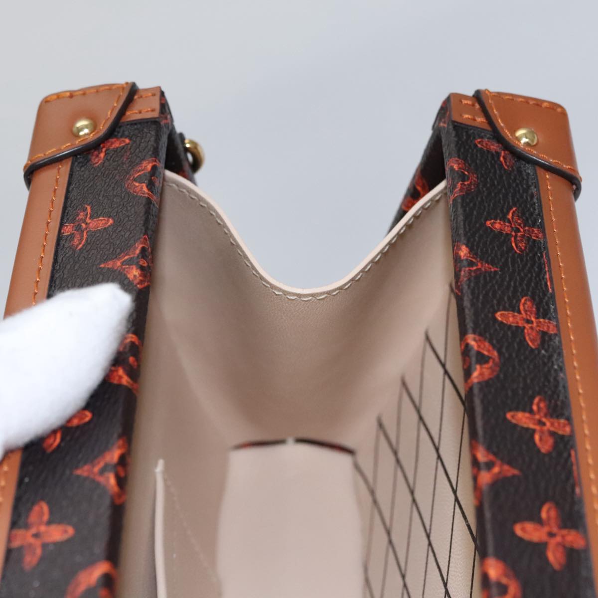 LOUIS VUITTON Catgram Petit Maru NM Shoulder Bag M44407 LV Auth 105481S