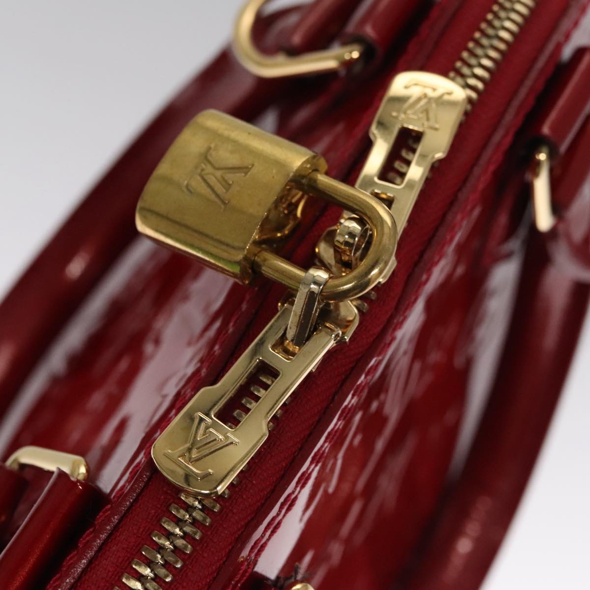 LOUIS VUITTON Vernis Rayure Alma BB Bag 2way Pomme D'amour M91593 Auth 105512AV