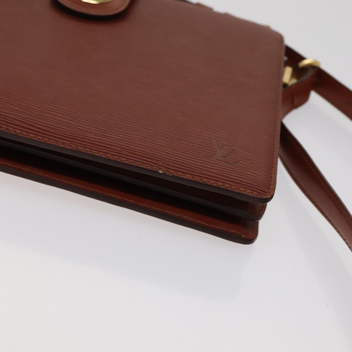 LOUIS VUITTON Epi Capuchin Shoulder Bag Brown M52343 LV Auth 105707