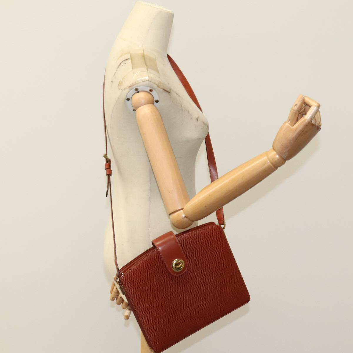 LOUIS VUITTON Epi Capuchin Shoulder Bag Brown M52343 LV Auth 105707