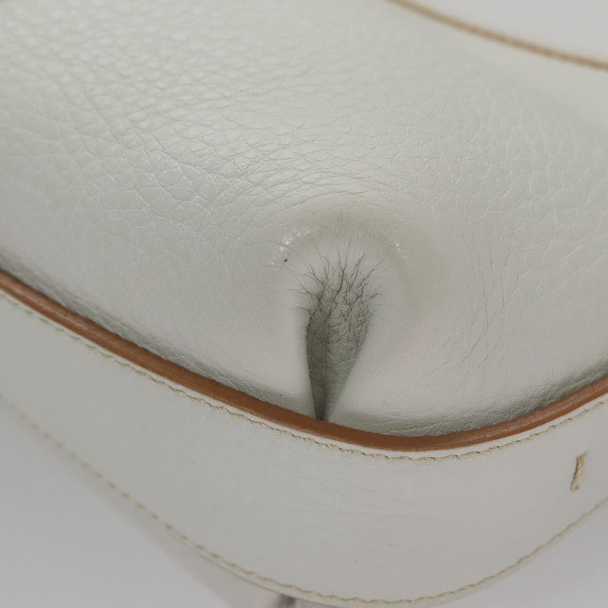 Salvatore Ferragamo Shoulder Bag Leather White Auth 105780V