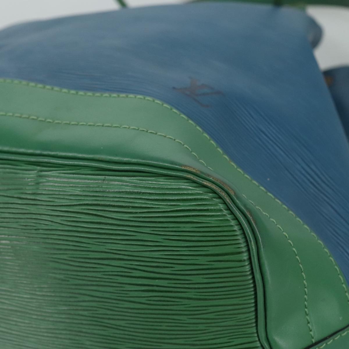 LOUIS VUITTON Epi Noe Shoulder Bag Bicolor Green Blue M44044 LV Auth 105832