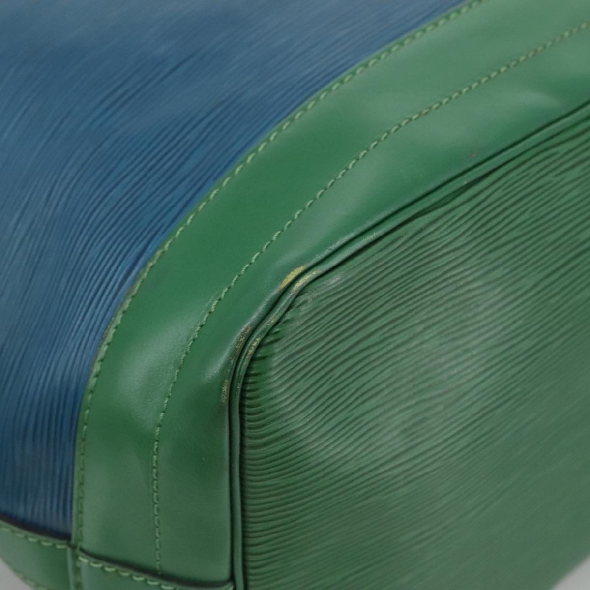 LOUIS VUITTON Epi Noe Shoulder Bag Bicolor Green Blue M44044 LV Auth 105832