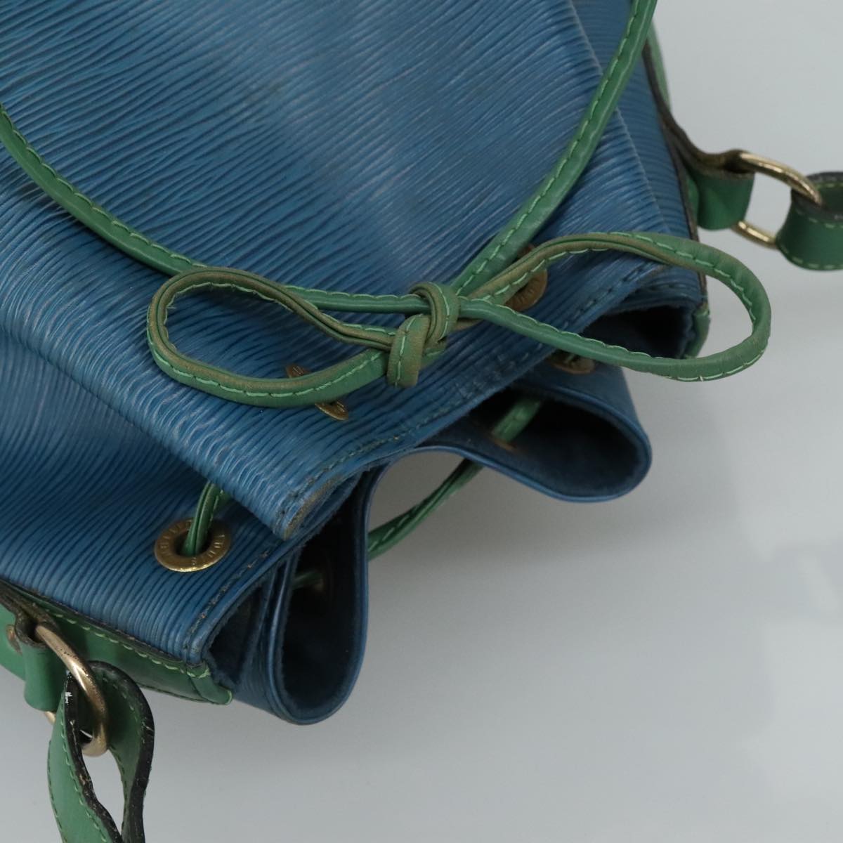 LOUIS VUITTON Epi Noe Shoulder Bag Bicolor Green Blue M44044 LV Auth 105832
