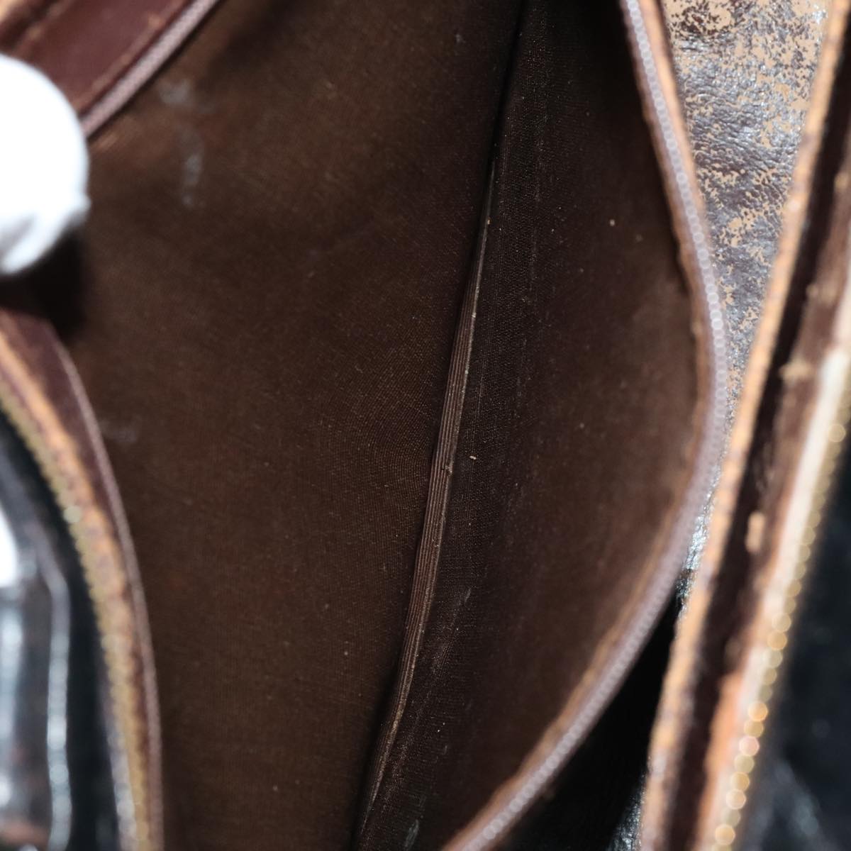 CHANEL Matelasse Shoulder Bag Leather Black CC Auth 105958