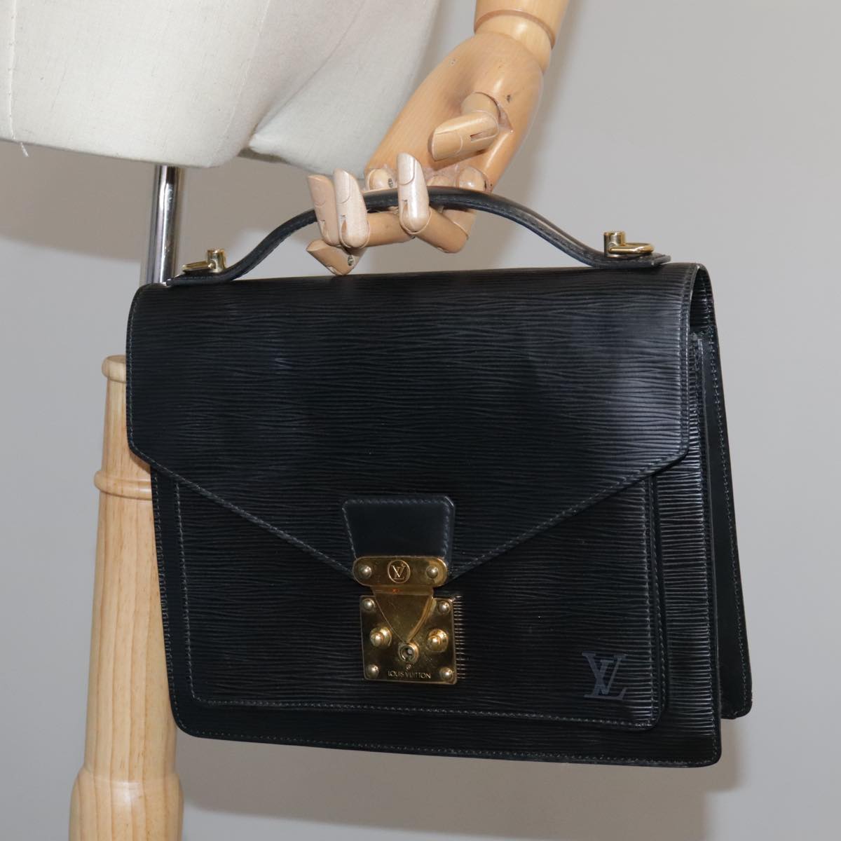 LOUIS VUITTON Epi Monceau 28 Hand Bag Black M52122 LV Auth 106088