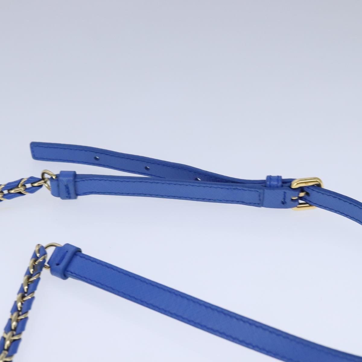 Salvatore Ferragamo Vala Chain Shoulder Bag Leather Blue Gold Auth 106166