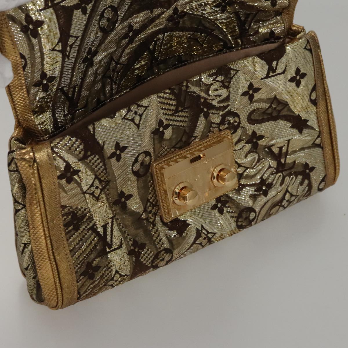 LOUIS VUITTON Monogram Brocade Tari Clutch Bag Gold M93142 LV Auth 106316S