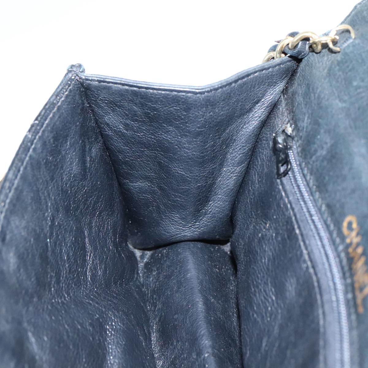 CHANEL Chain Shoulder Bag Leather Black CC Auth 106420
