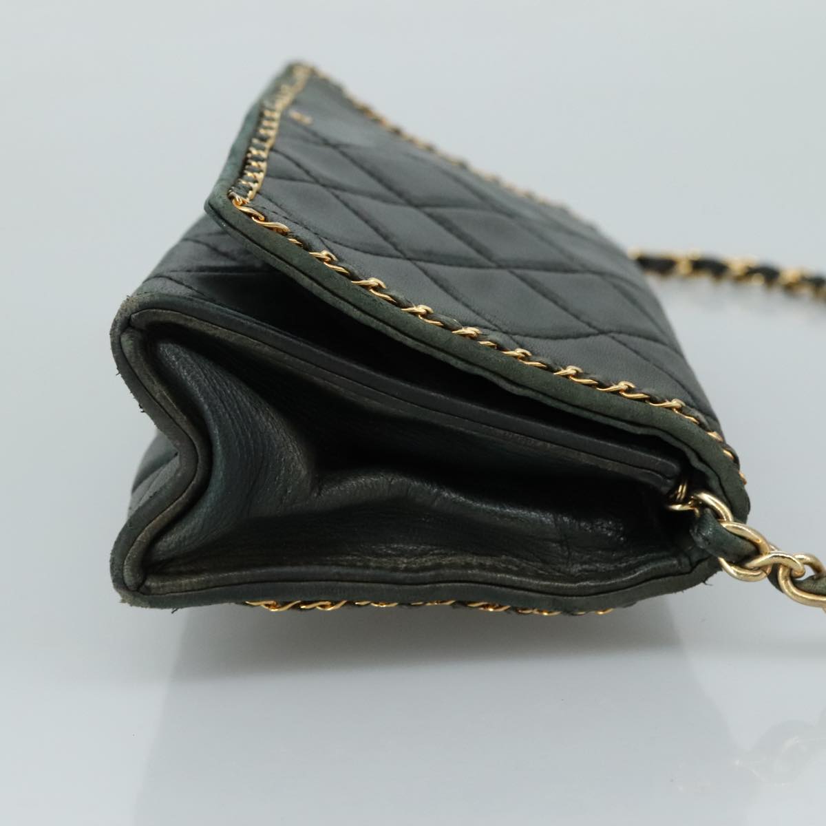 CHANEL Chain Shoulder Bag Leather Black CC Auth 106420