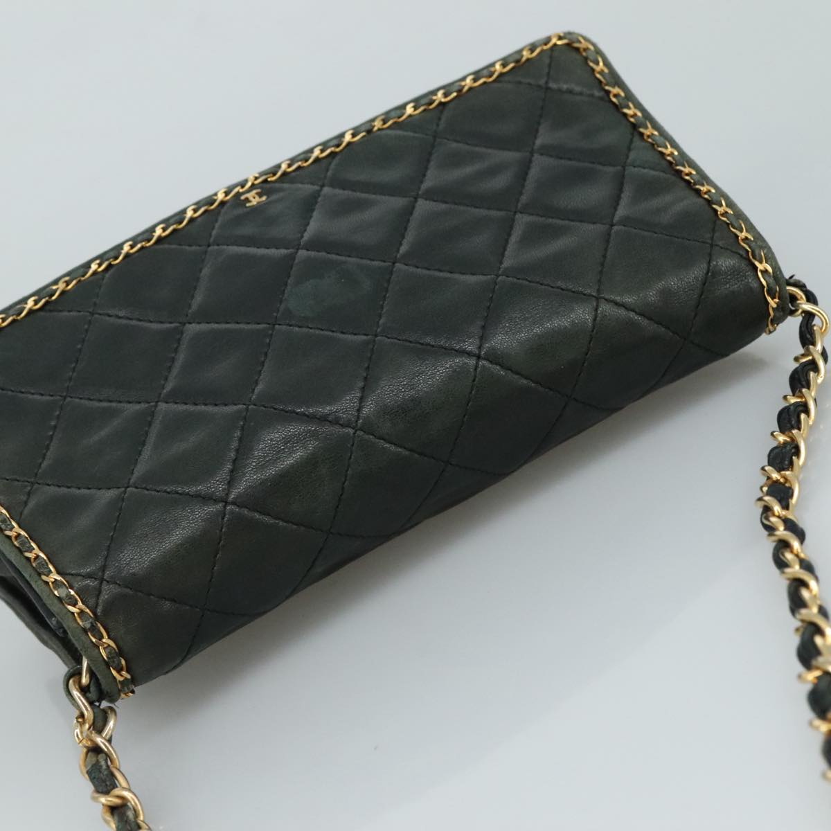 CHANEL Chain Shoulder Bag Leather Black CC Auth 106420