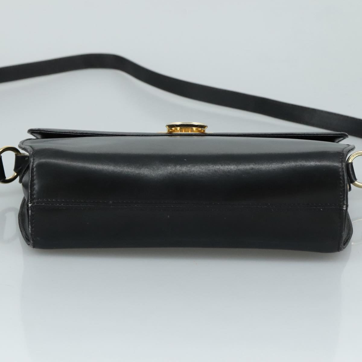 Salvatore Ferragamo Gancini Shoulder Bag Leather Black Auth 106734