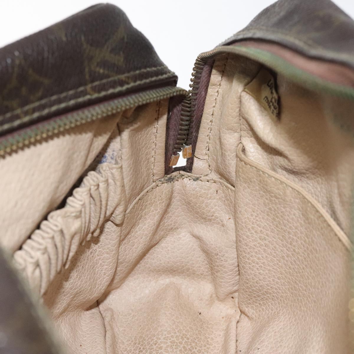 LOUIS VUITTON Monogram Trousse Toilette 28 Clutch Bag M47522 LV Auth 106799