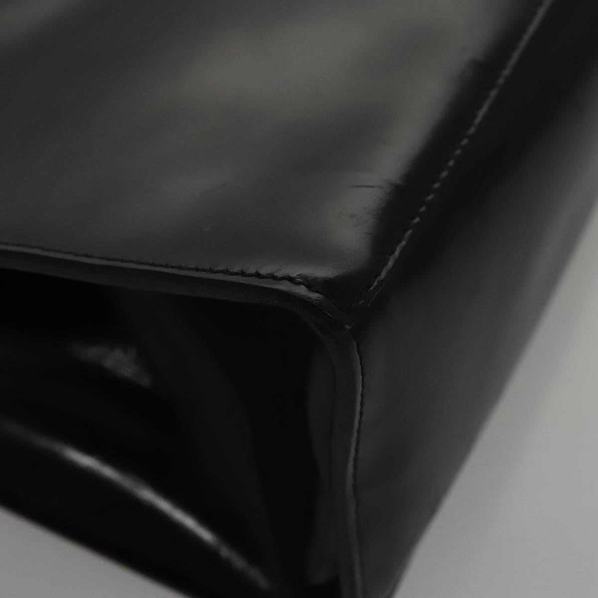 Salvatore Ferragamo Hand Bag Enamel Black Auth 107226