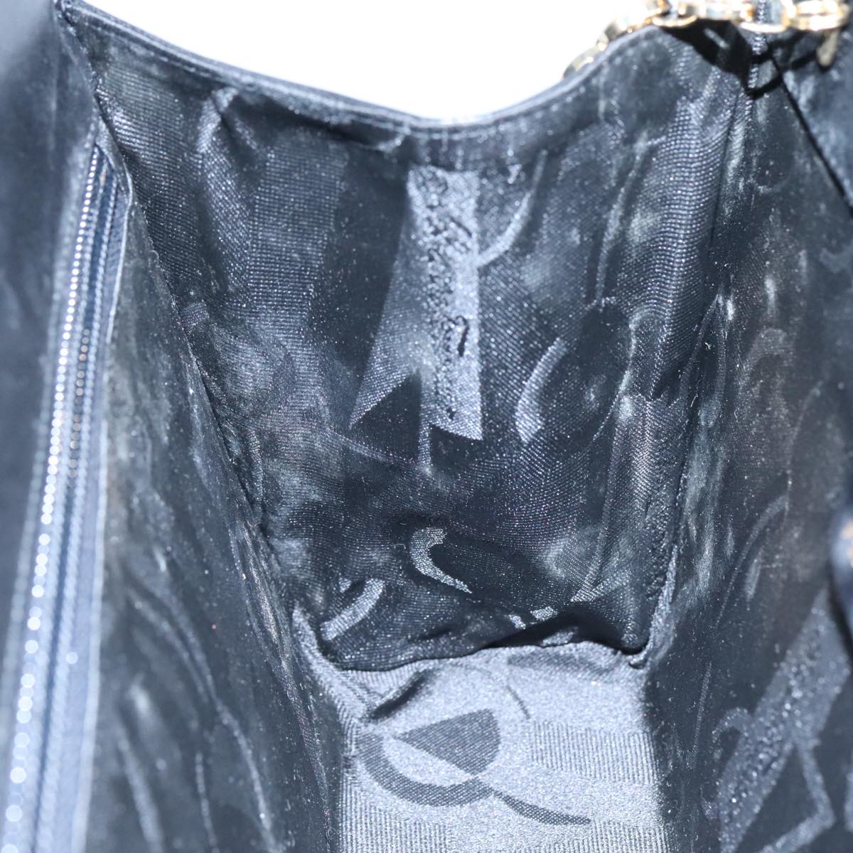 Salvatore Ferragamo Gancini Shoulder Bag Leather Black Gold Auth 107232