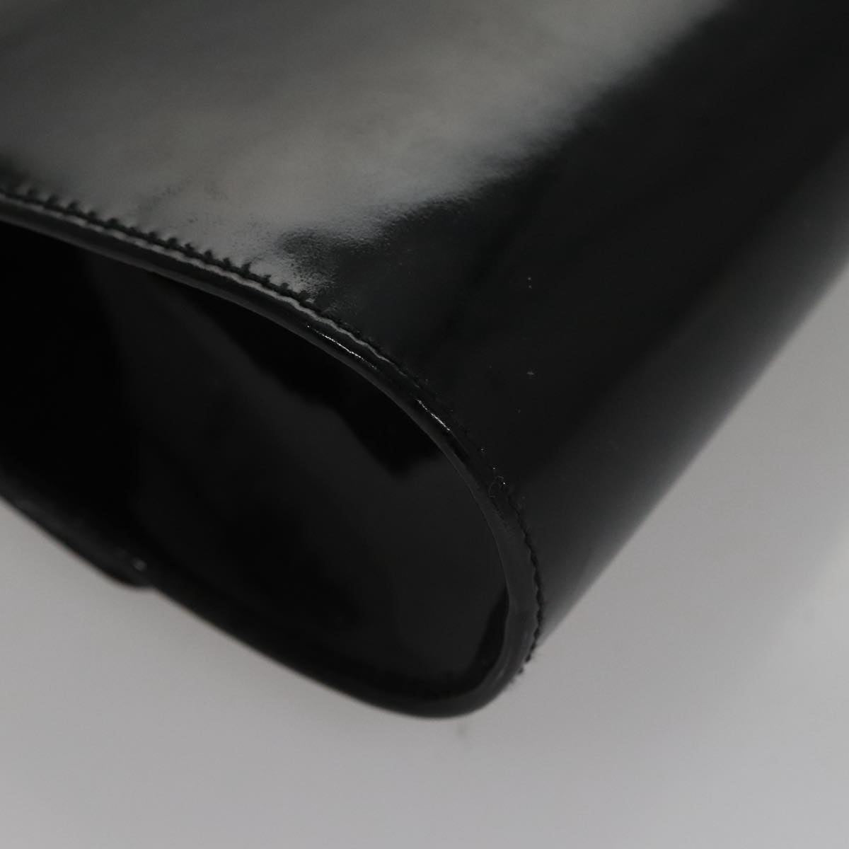 Salvatore Ferragamo Gancini Chain Shoulder Bag Enamel Black Gold Auth 107493