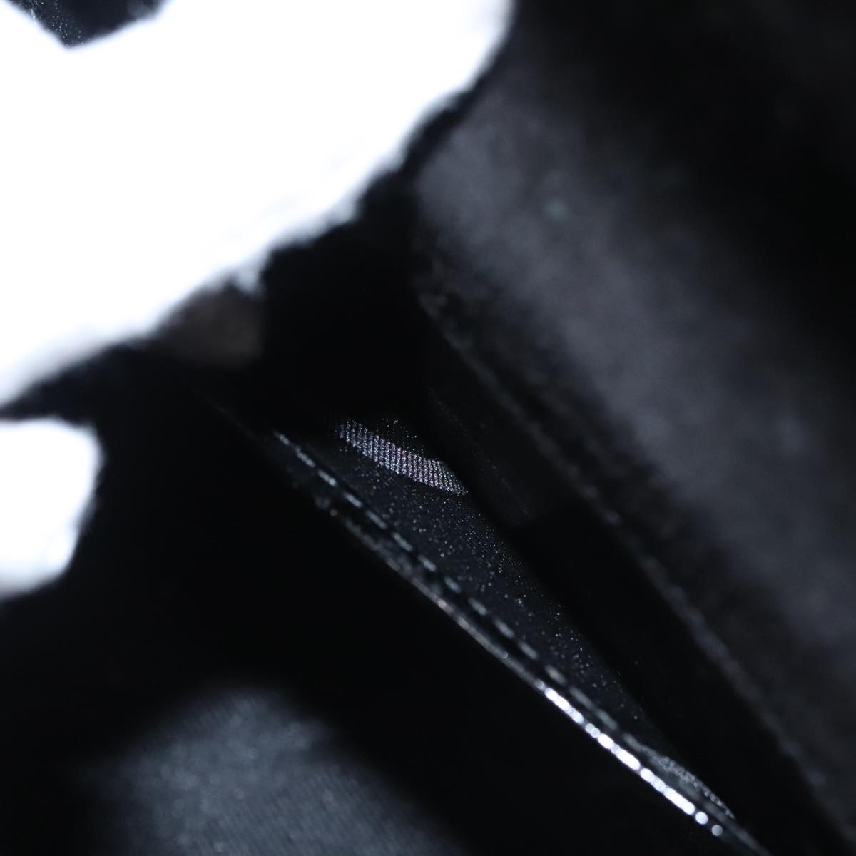 Salvatore Ferragamo Gancini Chain Shoulder Bag Enamel Black Gold Auth 107493