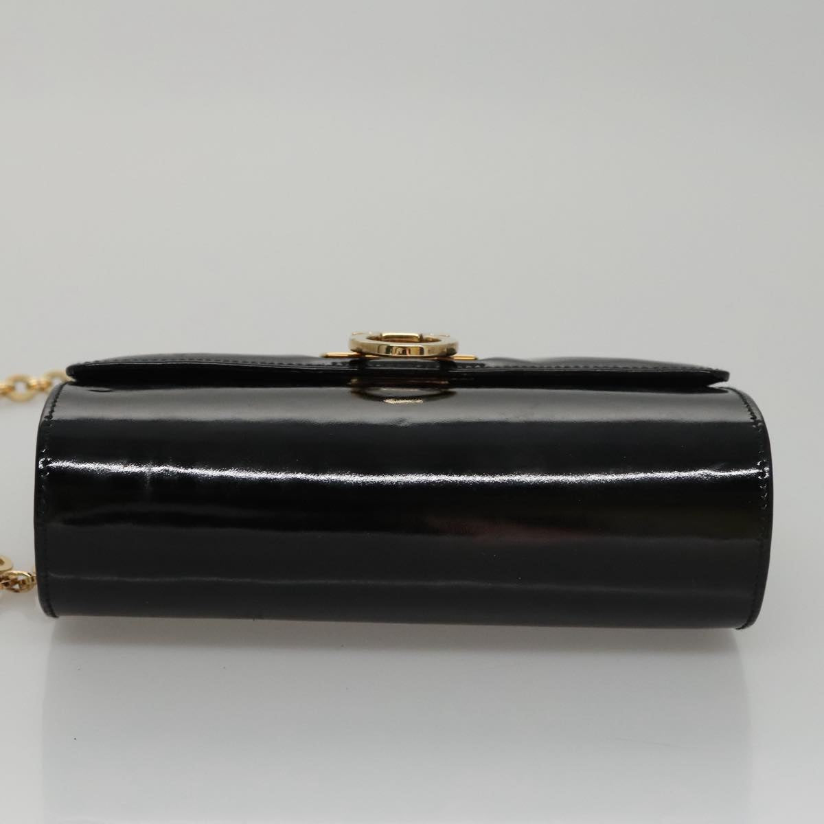 Salvatore Ferragamo Gancini Chain Shoulder Bag Enamel Black Gold Auth 107493