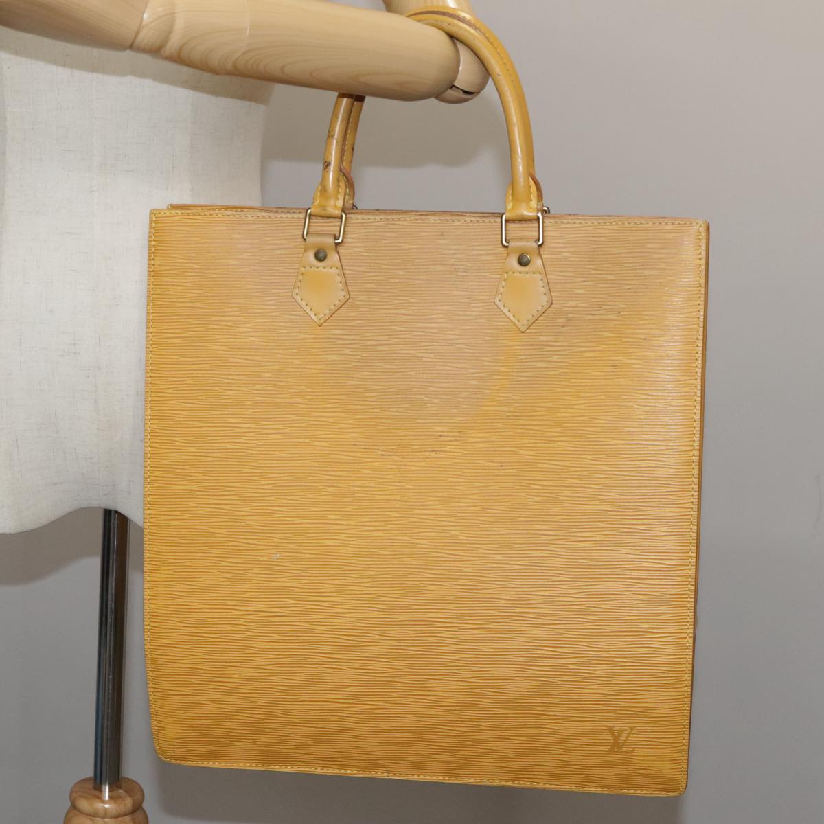 LOUIS VUITTON Epi Sac Plat Hand Bag Yellow M52079 LV Auth 107687