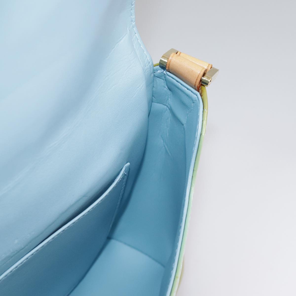 LOUIS VUITTON Monogram Vernis Thompson Street Bag Baby Blue M91009 Auth 107752
