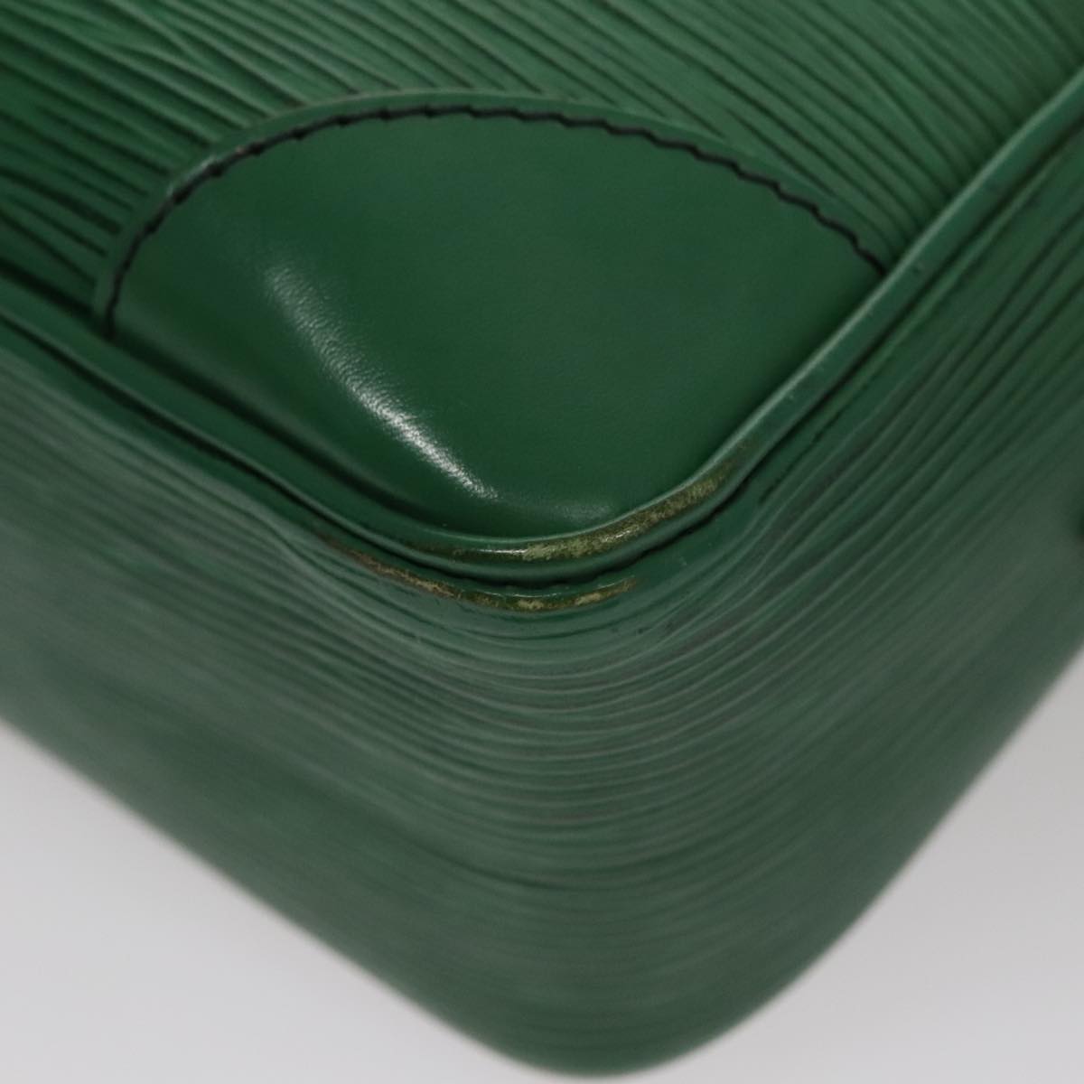 LOUIS VUITTON Epi Trocadero 27 Shoulder Bag Green M52314 LV Auth 107754