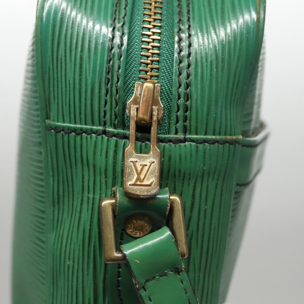 LOUIS VUITTON Epi Trocadero 27 Shoulder Bag Green M52314 LV Auth 107754
