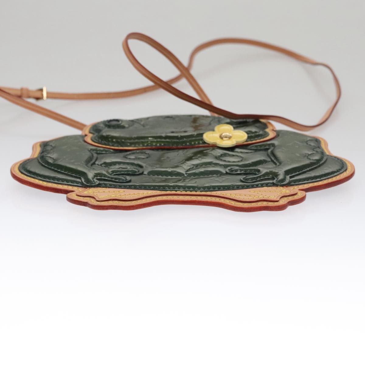 LOUIS VUITTON Conte de Fe Pochette Grabo Frog Shoulder Bag M92269 Auth 107986V