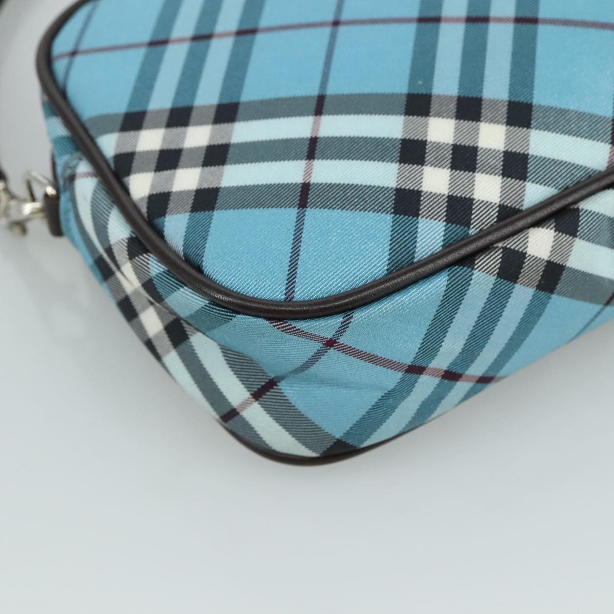 BURBERRY Nova Check Blue Label Accessory Pouch Nylon Blue Silver Auth 108007